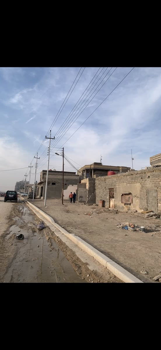 بيت للبيع البصرة الزبير. المساحة ٢٢٤ على الشارع تجاري قرب سوق سوادي ملك طابوو الاستفسار 
 ***********
