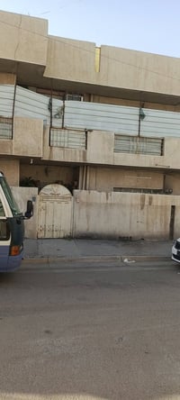 دار للبيع في منطقة البياع الشرطه الرابعه مقابل روضة قطر الندى ركن مميز...