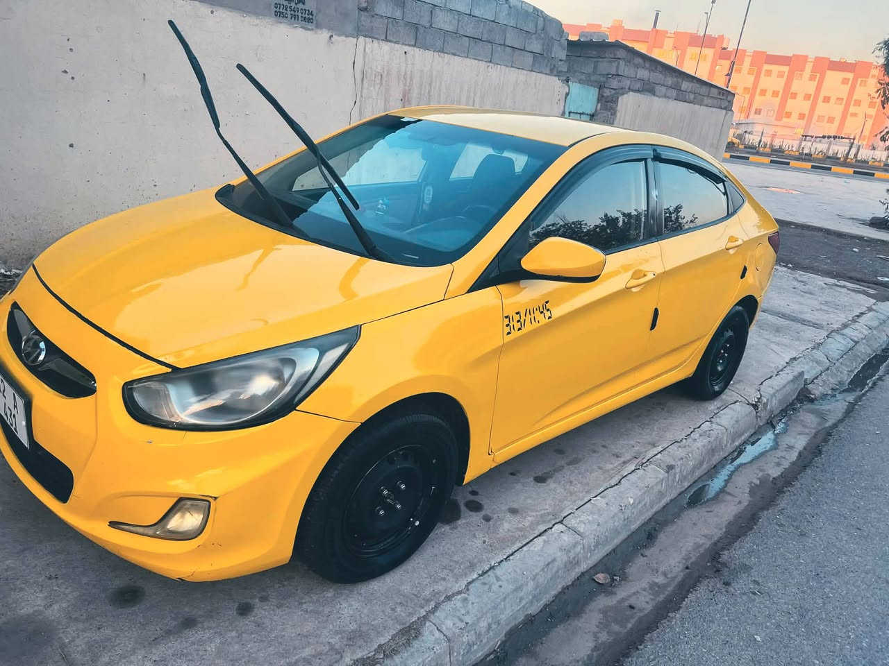 اكسنت موديل 2012 سياره نضيفه بدون ضرر 
مكينه 16 دوش كوري كير AT غرمات وهيئه صفر رقم نينوي سياره بسمي كابون بانزين للستفسار اتصال ***********
*********** 
مكاني موصل حي المزارع الثالثه
