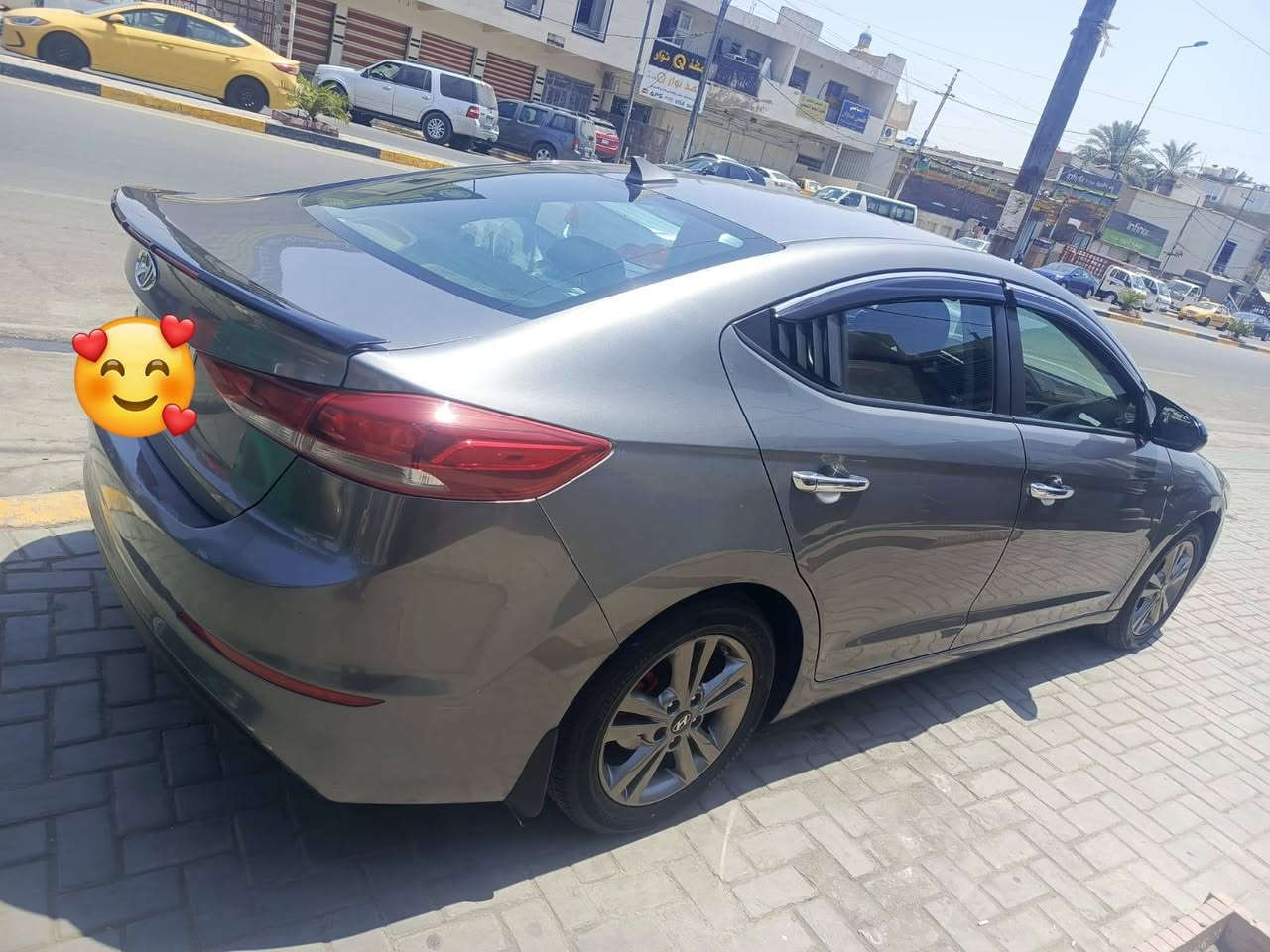 السلام عليكم النترا ١٨ وارد امريكي حادث جاملغ وبنيد مال امريكا مبدلات باصليات نفس اللون بدون دواخل شواصي ولغود مكفولات وبيها جاملغ الثاني كلير توحيد لون وهنا بالعراق بيها الابواب الاماميه كلير فقط قطعتين بدون فتح وتبديل السياره ليبل واحد عدا حادث امريكا محرك كير خير من الله تبريد بهذاك الموسم منظومه شلع جديده صدر ٧٠ بالميه سعرها ب١٢٠ وبيها مجال رقم بغداد دولي تحويل ثاني يوم سنويه جديده مكانها حي الجهاد واذا اكو مراوس بعاليه اراوس للاتصال *********** /***********
