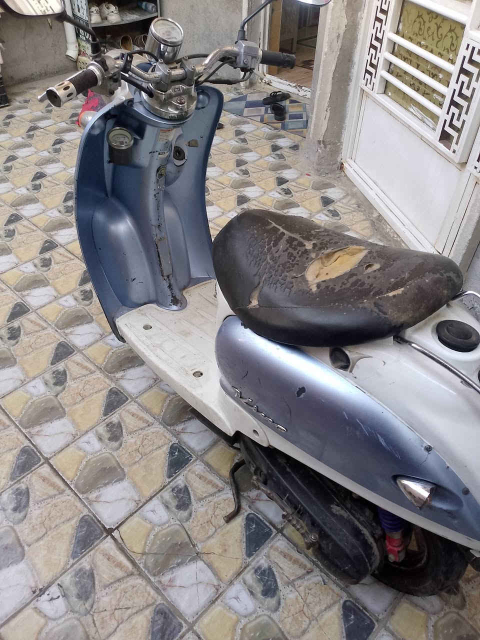 كلاسك متروكة عاطلة أبيعهه كوم حديد السعر 125 قفل العنوان العبيدي شارع معمل الغاز ***********
