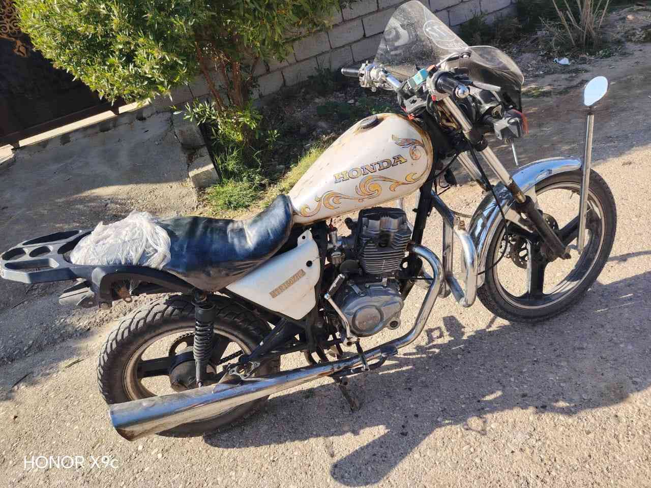 هوندا ياباني اوراق كاملة السعر 350
سيف سعد قرب المعارض


**إذا كنت صاحب هذا الإعلان وتريد حذفه لأي سبب، رجاءا أرسل رسالة إلى الدعم الفني**