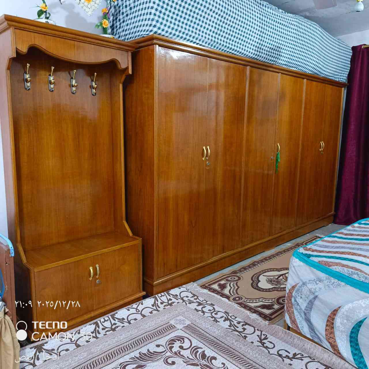 السلام عليكم
غرفة تسگام جديدة كلش مسگمها ب مليونين ونص

مستعجل على بيعتها رايدها ب مليون و 500
مكاني واسط حي الجهاد 
***********
