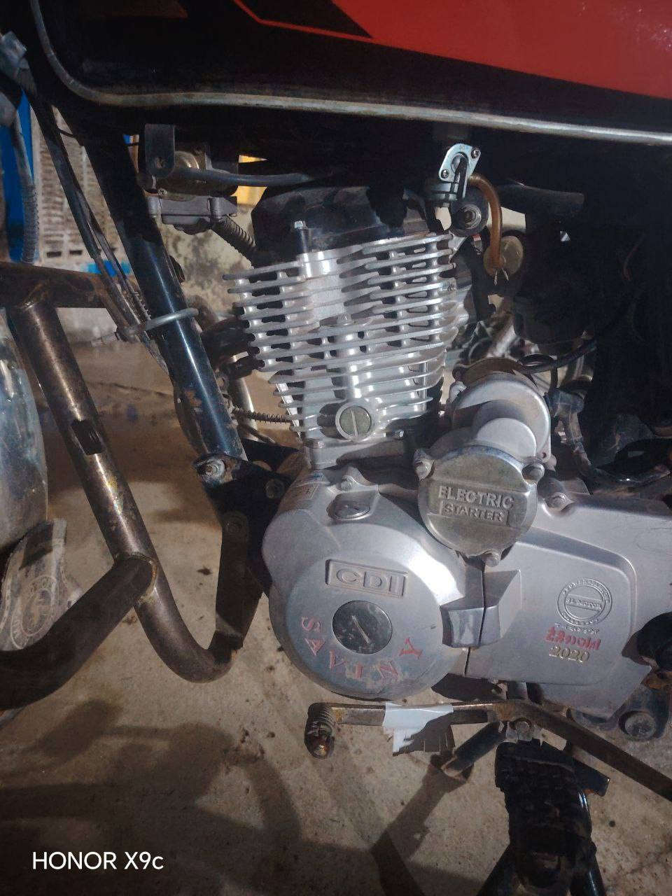 دراجه سيفان للبيع
نوع الدراجه سفيان 
الموديل 2️⃣0️⃣2️⃣0️⃣
المحرك ما مفتوح شرط ما مدوده علي صبانه 🔧
دراجه نضيفه حيل 
دبلات شرط 
وياله شرط 
السعر 350💸 وبي مجال شي قليل 
لتواصل 📞 متواجد واتساب 
***********
