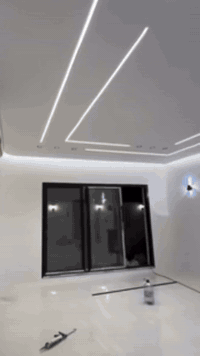 تخطيط داخلي مبتكر  • جبس بورد وجدران فنية  • توزيع الإضاءة والألوان بع...