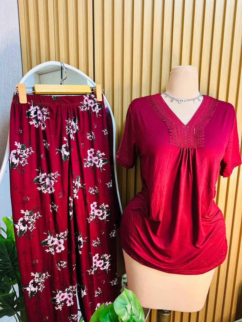 #تراكات نسائي ♥️
خامات درجه اولى 
متوفر كل القياسات 

⤵️⤵️


**إذا كنت صاحب هذا الإعلان وتريد حذفه لأي سبب، رجاءا أرسل رسالة إلى الدعم الفني**