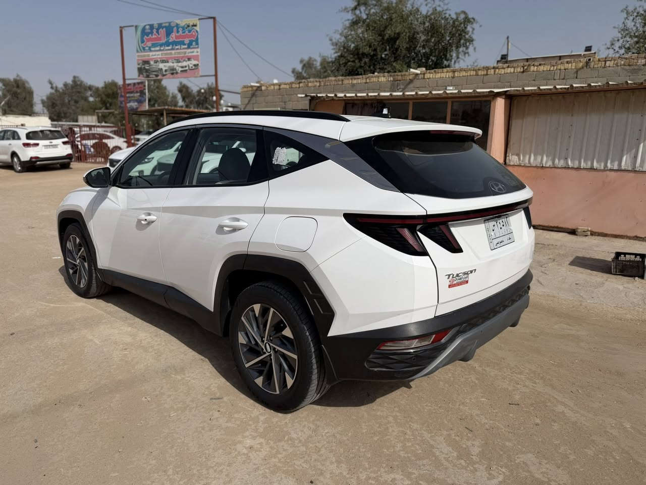 توسان 2023 خليجي مرقم بغداد
السيارة كفاله عامه من الصبغ ماعده وجود بارد بالباب 
السيارة فوول قماره حديد كفاله مكينه وكير وحداديه 
ماشية :- 62 الف 

السعر :- 205$  وبيه مجال 
مكان السيارة :-  كربلاء طويريج 
للاستفسار :- ***********
