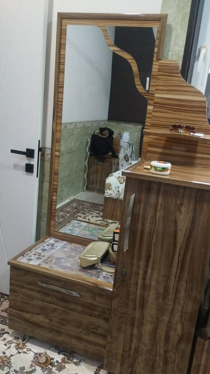 تاقمی نوستن  مەحریزەکە بە جیاش ئەفرۆشری دەست کردە باڵۆن پریس مەحریزەکە ٥٢٥ هەزار نوستنەکە ٣٠٠ هەزار حاجیاوا


**إذا كنت صاحب هذا الإعلان وتريد حذفه لأي سبب، رجاءا أرسل رسالة إلى الدعم الفني**