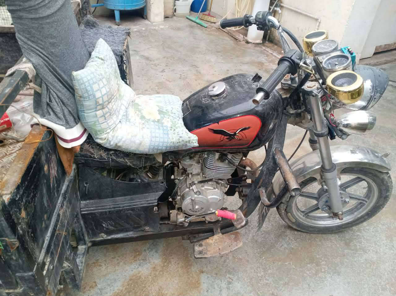 للبيع ستوته شغاله نقره سلف او هندر 
جهاز بلوتوث شغال 

الاستفسار مراسله على الواتس اب 
***********
