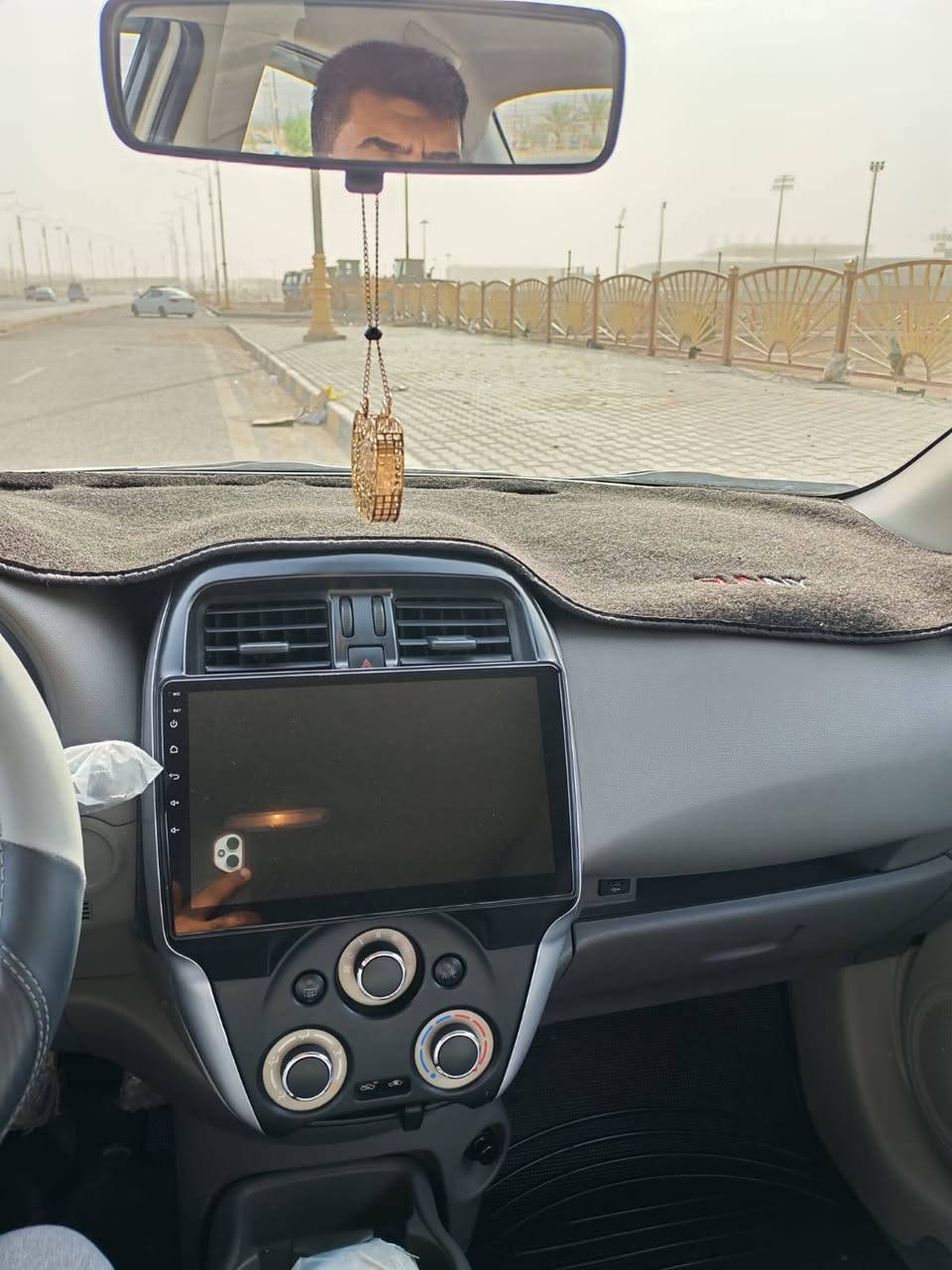 نيسان سني هندي بليتة الزركة موديل 23 ماشية 60 الف رقم اربيل الجديد السنوية نهاية 
2028 السيارة جديدة استخدام شخصي للاتصال ***********
