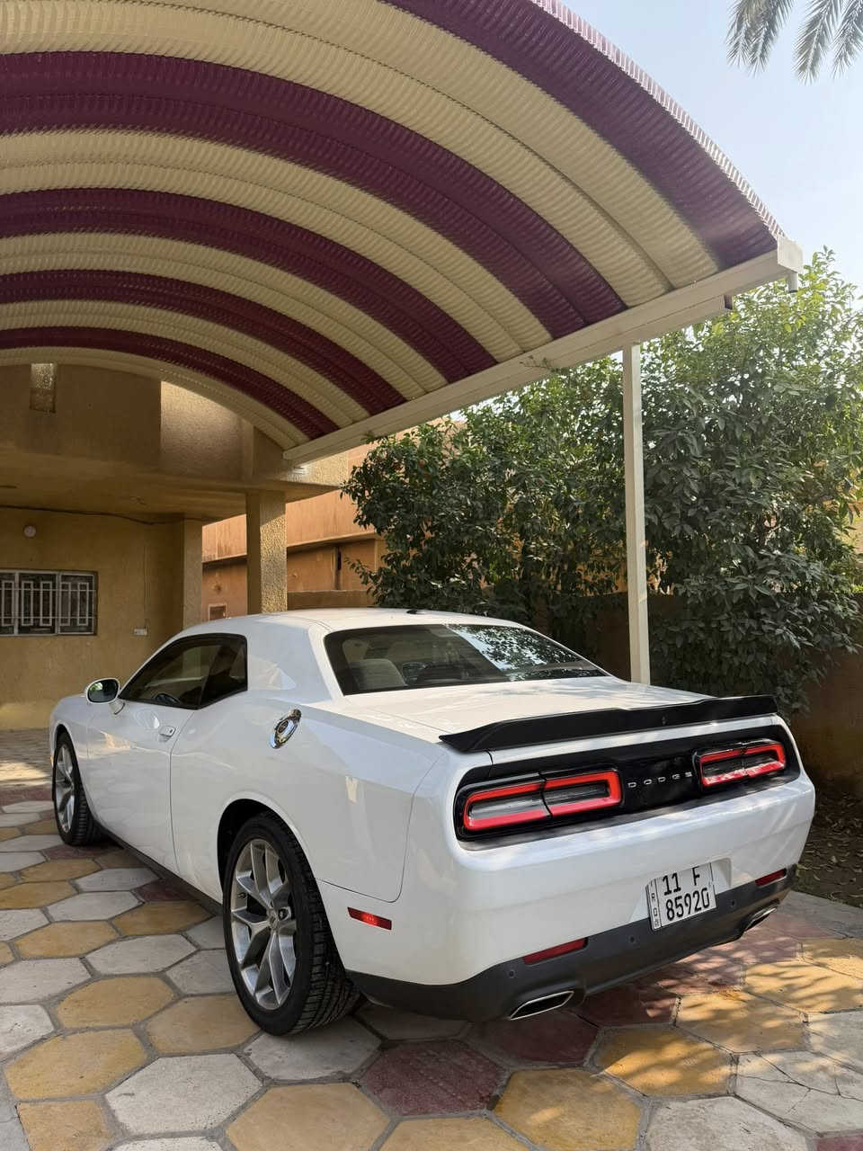 السلام عليكم 
للبيع جالنجر 2023 GT 
مكينة 3600 / V6
ماشية / 36 الف مايل 
حادثها جاملغ وبنيد 
صور الحادث ويه المنشور 
رقم بغداد الدولي ب اسمي 
السيارة جاهزة مابيها اي نقص 
السعر / 200 وبيها مجال بسيط 
مكاني / ديالى جديدة الشط 
للاستفسار/ ***********
