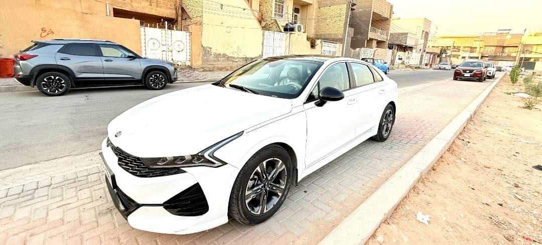 سلام عليكم k5 2021
ماشيه 76الف
امريكي كفاله من الصبغ بيها بارد بقبغ الجنطه
ماشيه 75الف
السعر 190قابل للتفاوض
مكاني كربلاء
***********
***********
