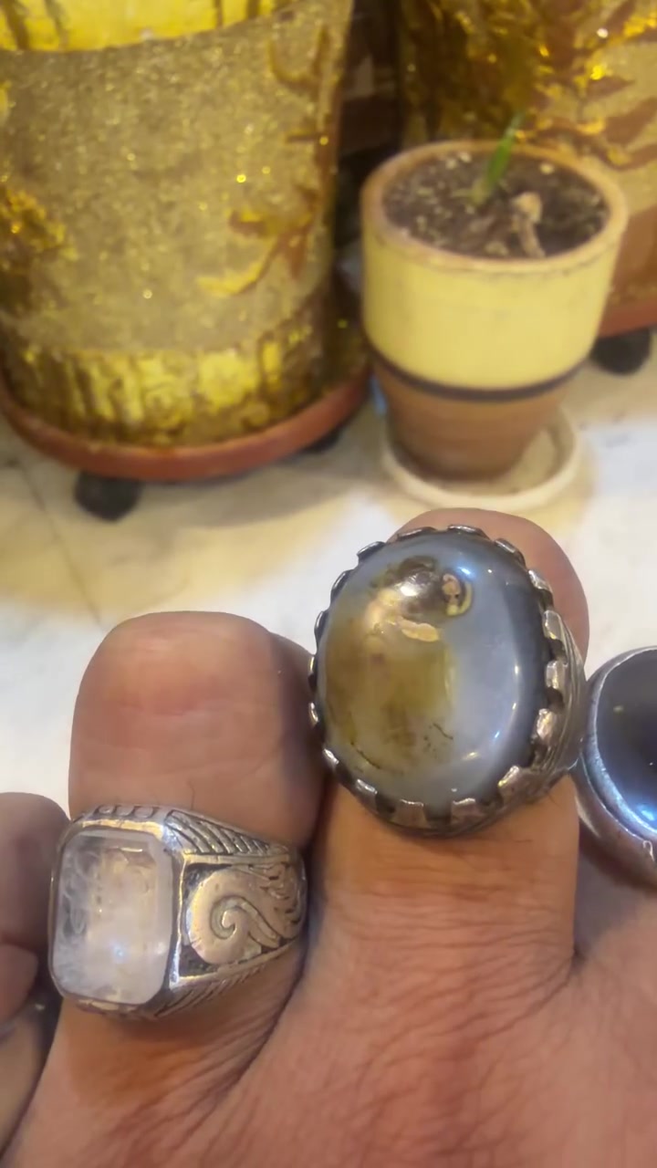 السلام عليكم 
مجموعة من المحابس للبيع كلمن وسعره


**إذا كنت صاحب هذا الإعلان وتريد حذفه لأي سبب، رجاءا أرسل رسالة إلى الدعم الفني**