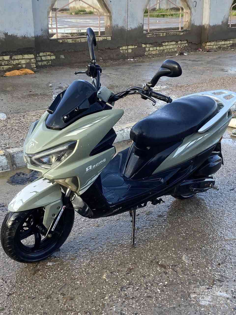 دراجه سترونك صيني للبيع او مراوس السعر 400 وبيهه مجال  *********** واتساب او اتصال
