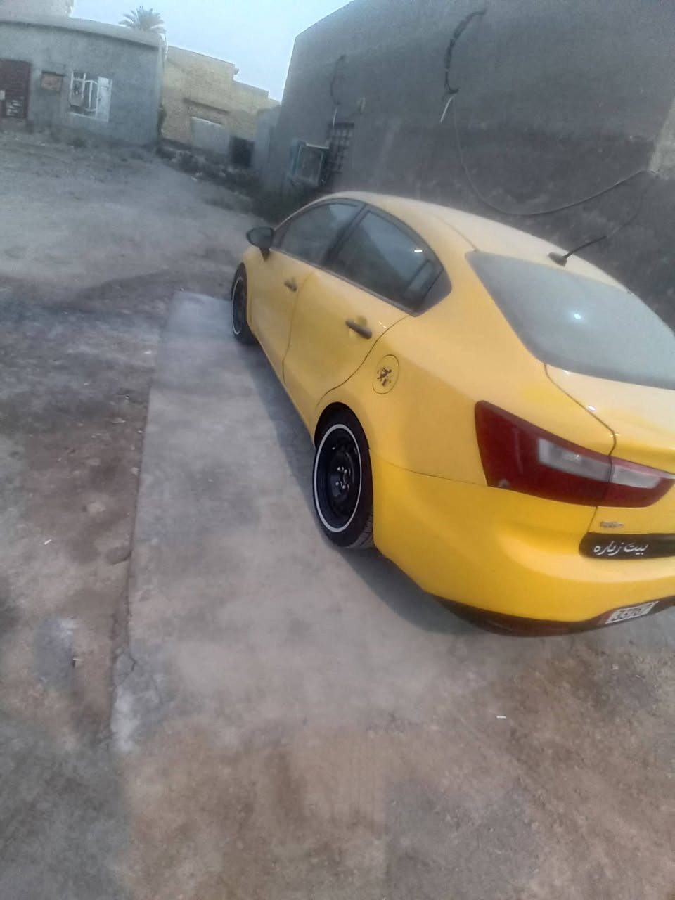 سلام عليكم كيه ريو موديل 15  وارد امريكي سياره بيها جاملغ امامي تبديل والايسر  تبديل قطعتين استفسار اتصل *********** السعر 68 وبيها مجال بسيط
