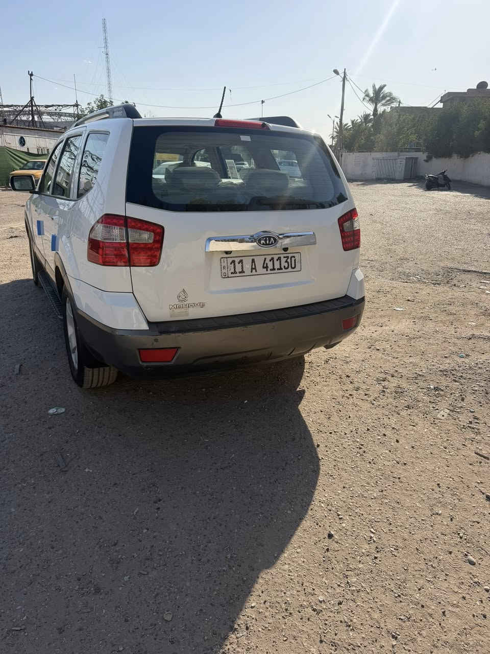 السلام عليكم عندي كيا موهافي للبيع موديل 2013 رقم بغداد دولي جديد بسمي سنوية جديدة هزة جديدة مصفرة من كلشي سيارة خليجي فول مواصفات فور ويل كشن كهرباء جهتين خزن ميموري لايت زنون فور ويل فول الفول سونار مرفق بل صور بيها ربع باب صبغ ول باقي بارد السعر 145 وبيها مجال موبايل ***********
