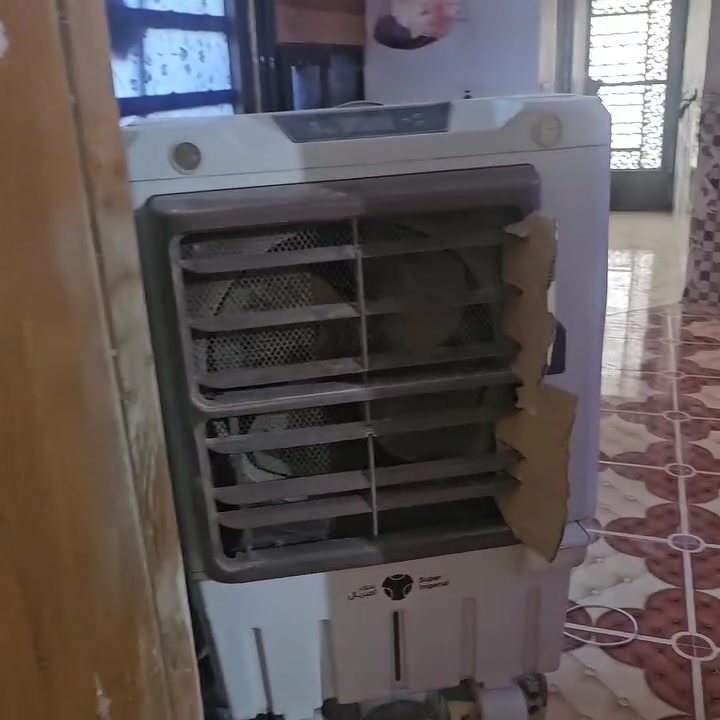 السلام عليكم بيت للبيع 100 متر  ركن مربع طابقين ثاني ركن عن شارع 40 المكان الساهرون القطاع 24 البيت متكون من 4 غرف نوم البيت جديد سراميك ومرمر درجه اولى الارضيه كرانيت الاستقبال مرمر الطابق الثاني بورسلين البيت بي 5 حمامات حمامين سويت داخل الغرف الحي  ماء مجاري كهرباء كله كامل قرب مجمع  ديار الكلمه الطيبه
الاستفسار الاتصال على هذه الرقم *********** 
السلام عليكم بيت للبيع 100 متر  ركن مربع طابقين ثاني ركن عن شارع 40 المكان الساهرون القطاع 24 البيت متكون من 4 غرف نوم البيت جديد سراميك ومرمر درجه اولى الارضيه كرانيت الاستقبال مرمر الطابق الثاني بورسلين البيت بي 5 حمامات حمامين سويت داخل الغرف الحي  ماء مجاري كهرباء كله كامل قرب مجمع  ديار الكلمه الطيبه كربلاء
