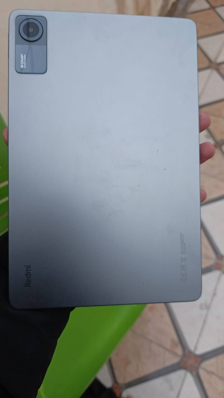 Redmi Pad SE للبيع
- معدل التحديث: 90 هرتز
- السطوع: 400 شمعة
- المعالج: Qualcomm Snapdragon 680 ثماني النواة
- الذاكر 256 جيجابايت
- دعم بطاقة microSD لزيادة المساحة التخزينية
 البطارية
: 8000 مللي أمبير
- الشحن: يدعم الشحن السريع 
- السماعات الخارجية: 4 سماعات ستيريو تدعم تقنية Dolby Atmos والصوت عالي الدقة
***********
