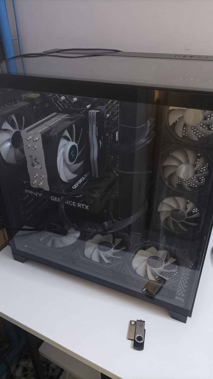 السلام عليكم
تجمعية للبيع جاهزه من كلشي المواصفات
CPU: i5 14400f
GPU:PNY 4060 8G VRAM
RAM: 32GB DDR4 3600HZ T-FORCE
MOTHERBOARD:ASUS PRIME H610M-K D4 ARGB
NVMe:1TB LEXAR NM620
CPU COOLER:DEEPCOOL AG400
PSU:650W BRONZE PLUS 80
CASE: الاكسندر أسود مع سبع مراوح نوعية ممتازة
كراتين القطع كلها موجودة مكاني الكرادة او بغداد الجديدة 
السعر :مليون و ١٠٠ قفل وما اعتقد راح تلاكي هيج مواصفات بيهج سعر من اي مكان
رقمي *********** بغداد, العراق
