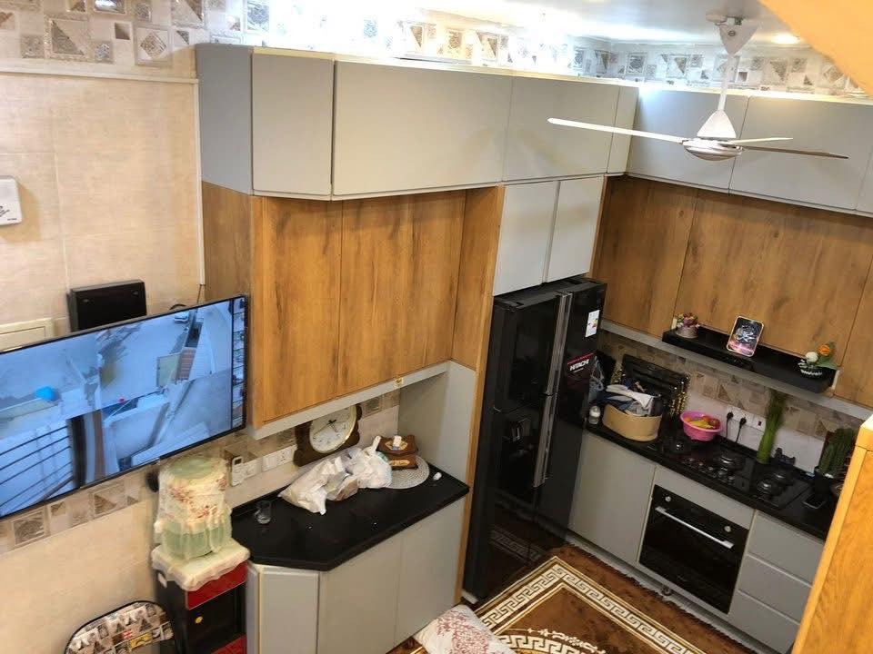 أسلام عليكم دار للبيع زراعي مدرسه  النهظه الاثورين قريب الشارع العام مدخلين مساحه ٥٠ متر واجها ٥ ونزال ١٠ يتكون من 3 غرف وصاله 3 طوابق شغل درجى اولى حديث موقع متاز بسعر مناسب للا ستفسار ‭  ‭٠٧٧٠ ٩٦٤ ٣٣٩٣‬
