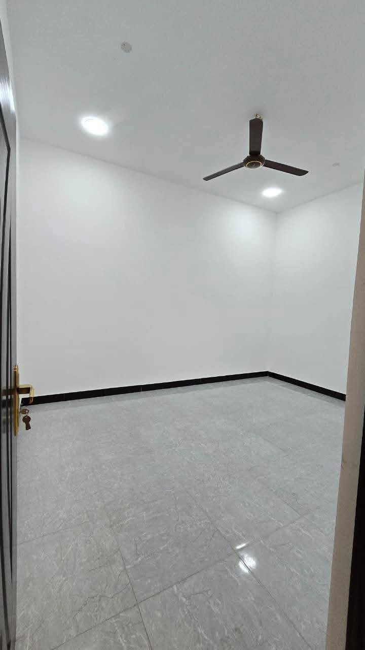 الجودة التي تستحقها، بالضمان الذي تطمئن له!
*********** ابو يوسف 
مستمرون بالعروض التسويقيه العقارية .

#يتوفر دار سكن 🏠 بتميز يختلف عن غيره .

يمتاز بمساحة 200 /🔐 #تستلم دارك عند المكاتبة

ملك صرف زراعي عراقي نموذج 25

وكالة . مكاتبة . نسخة من الطابو . تقابل المالك الأرض .
📍 بصره محولت الزهير 

الدار جاهز للمشتري ان شاء الله ✨

البائع يتعهد بكافة الضمانات والرسميات .

#يحتوي :: كراج واسع . مجمع صحيات خارجي .حديقة

( مدخل كلدور . مدخل أستقبال . مدخل مطبخ )

أستقبال . كلدور . مطبخ واسع . صالة نساء خاصة .

موزع غرف منام . مناور عدد 2 . غرفتين منام . درج .

غرفتين منام قياس كل غرفة ( 5 * 4 ) .

البيبان أخشاب #تفصال بيبان الحديد #تفصال .

#الدار قرب مركز مدينة البصرة .

ويقرب من سايدين مال ابي الخصيب 

#السعر_المطلوب :: 122مليون قابل للتفاوض.

#للأستفسار :: ***********
