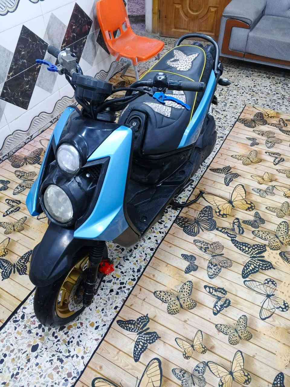 السلام عليكم دراجة سكنس جبلي محرك مامفتوح ابد كفرات اصلية كهربائيات شغالة كلها دراجة جديدة بمعنى الكلمة كلها على وضع الشركة السعر مليون وبيها مجال
العنوان بغداد الشعلة 

***********
متوفر واتساب
***********
