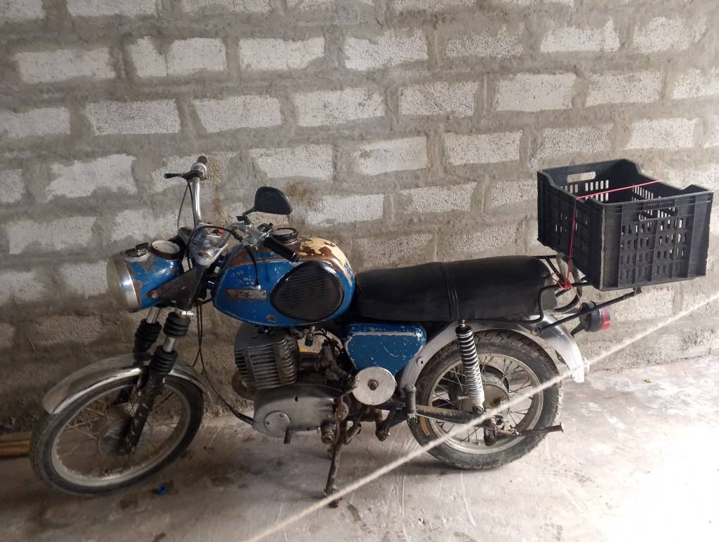 موطور البيع نضيف كامل موديل 81 مكانة صلاح الدين ضلوعية السعره 350وبي مجال ***********
