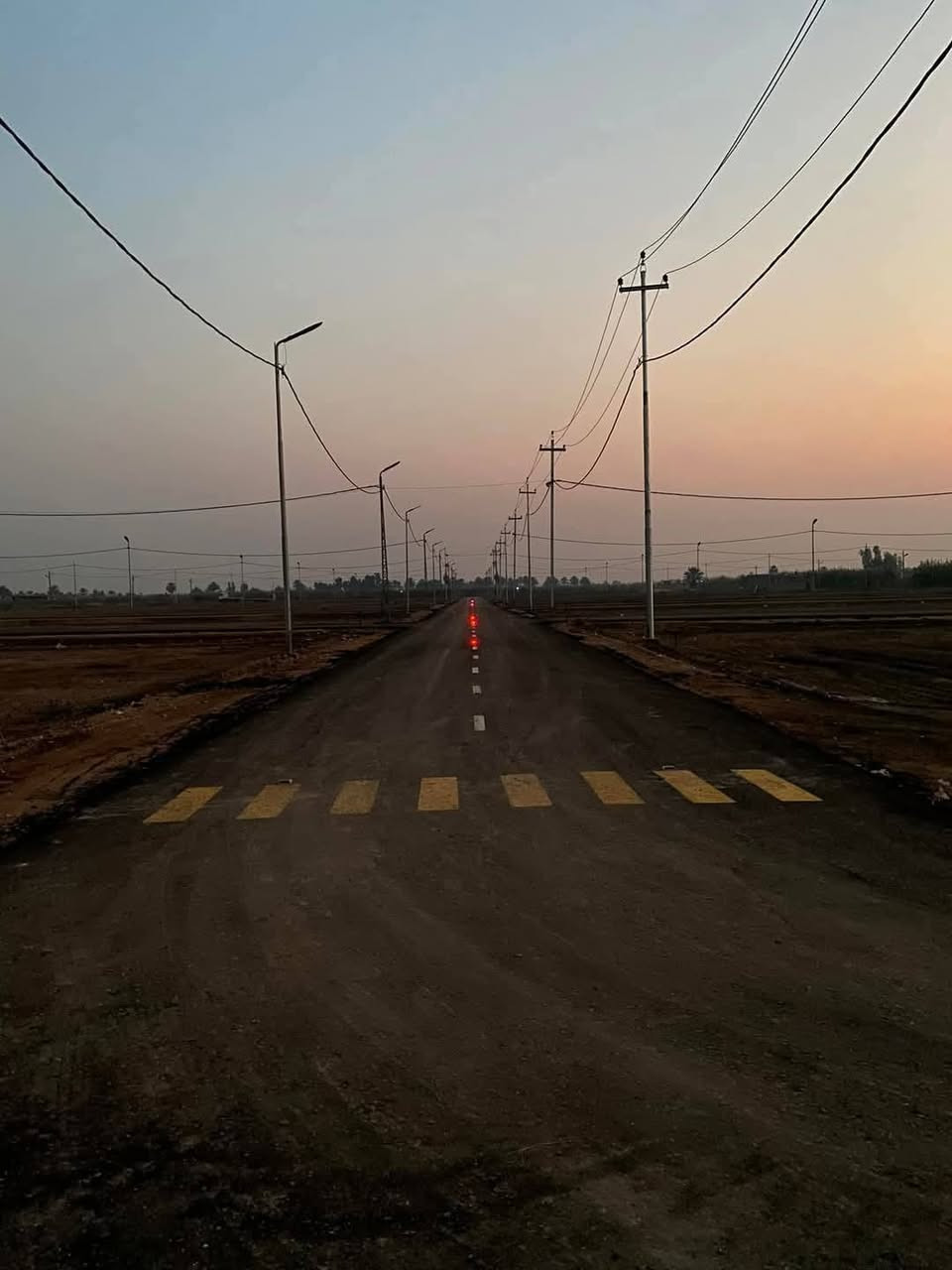 ‎.
قطعةللبيع (200متر  مربع ( طابو 

زراعي سند 25 )وتتوفر جميع الخدمات  ( ماء💧/كهرباء⚡️/ تبليط / أعمدة + إنارة / صبغ وتخطيط الشوارع ) *********** ‎للاستفسار الإتصال على الرقم6
***********
‎ موقع الأرض 
📍
‎جبلة - مقابل محطة بانزين خانة  عبيد السلطان - حي العدل الجديد📍مكلف بل نشر
