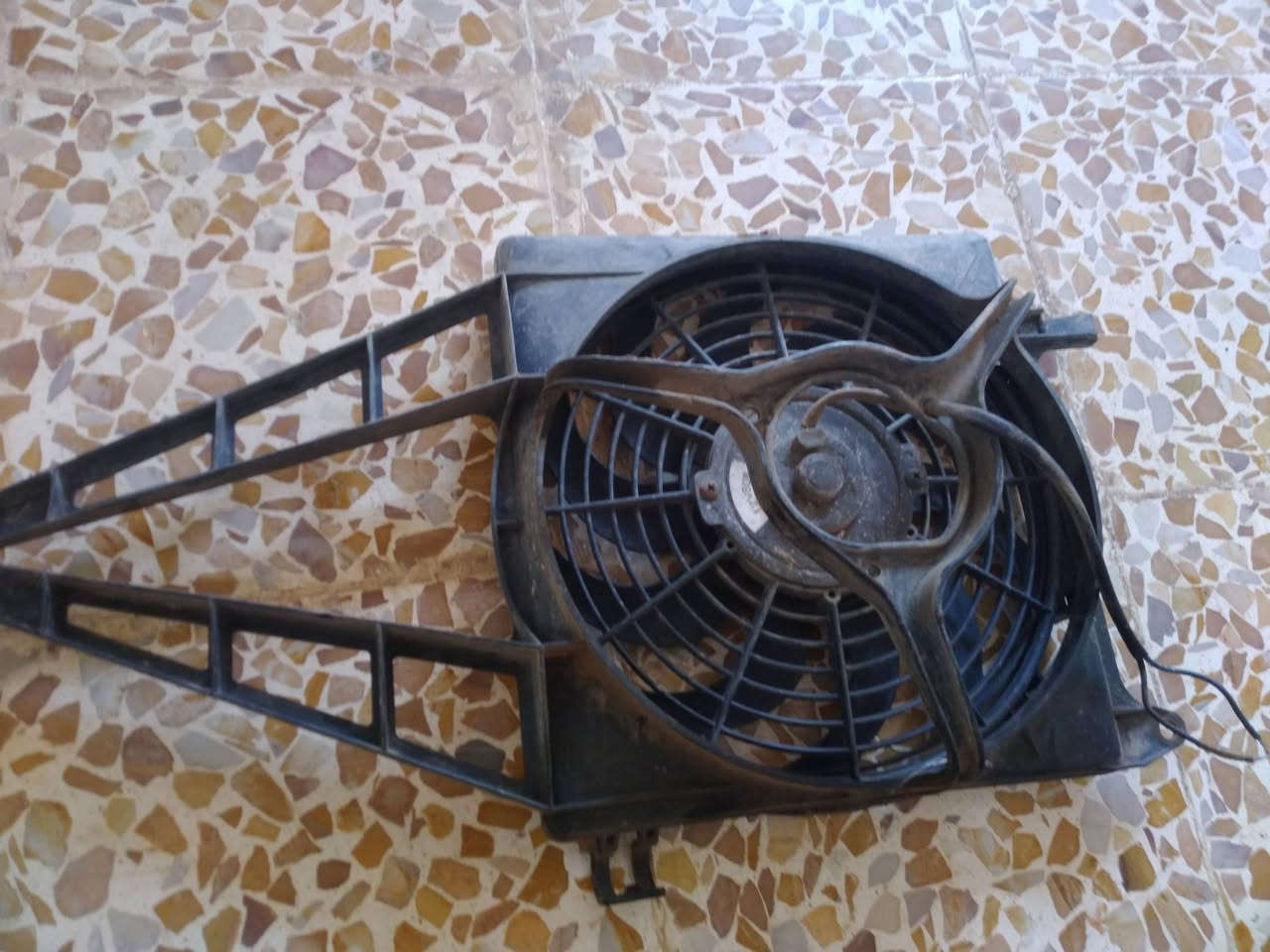 للبيع سعر ٢٥ عنوان القوسيات. عاصفة حجم وسط


**إذا كنت صاحب هذا الإعلان وتريد حذفه لأي سبب، رجاءا أرسل رسالة إلى الدعم الفني**