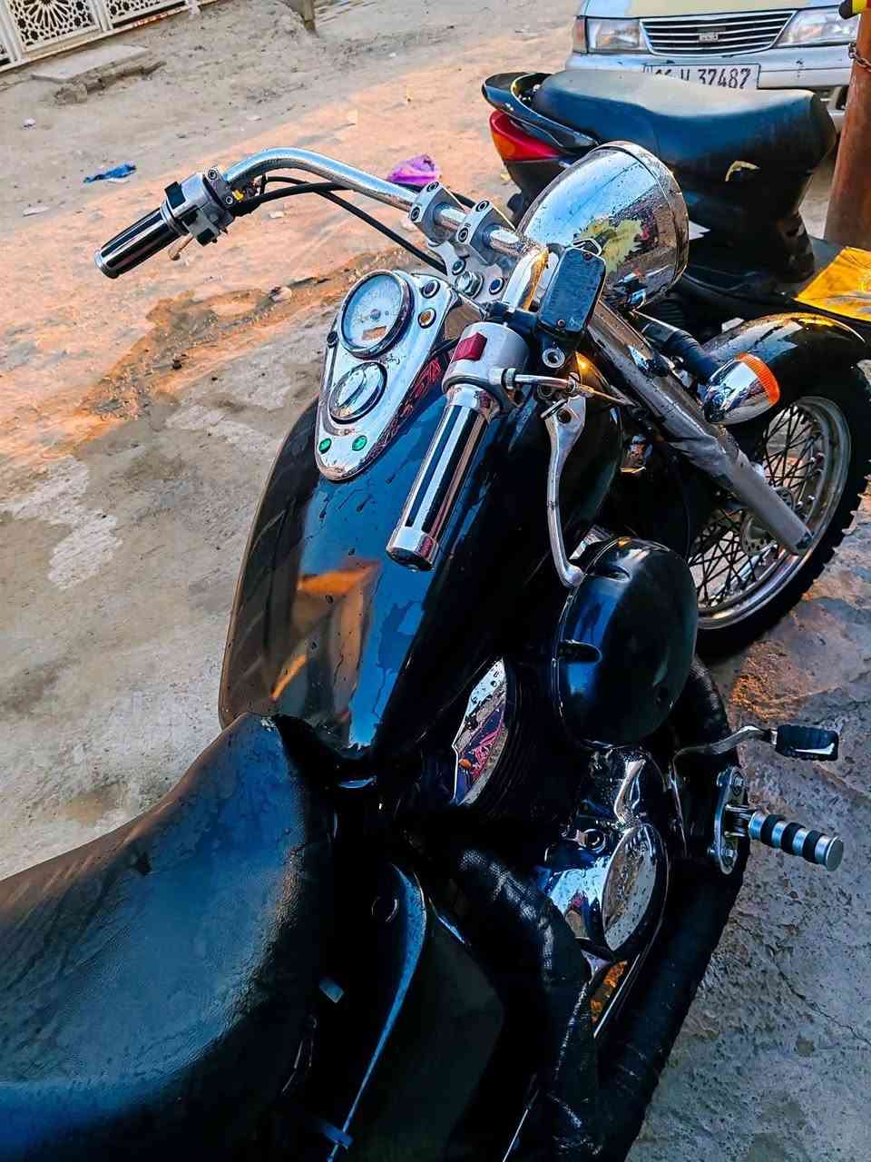 🇯🇵HONDA Shadow 💣
محرك400cc  بدون رقم  
اوراق بيه كامله 7اوراق 📄
والسعر 12ونص🌸🌸
مكينه كير كلجات مكفوله 
دراجه شوفه عينك نضيفه 
ضفيرة بلاديه دراجه بلاديه   
صالنصات رياضي صوت طرب 
فقط تحتاج ادامه تسويله
وتك صفاحيه باقي جاهزة 
مكاني بغداد البياع الشهداء 
***********
