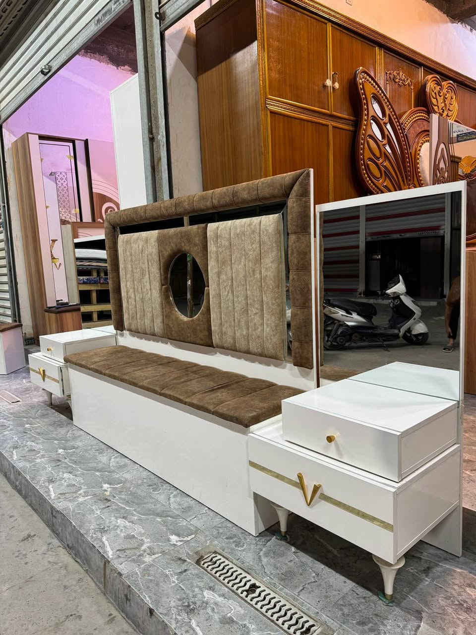 ✨ غرفة تركي  اصلي  ٨قطع✨
سرير عادي
برغي وجوي حديد
شازلون مخزن
 قماش وتر بروف أصلي
✨ نظافة 95 /💯
 السعر  / 850  بيه مجال
🚚 شد ونقل مجاني داخل بغداد
📦 توصيل للمحافظات بأسعار رمزية


**إذا كنت صاحب هذا الإعلان وتريد حذفه لأي سبب، رجاءا أرسل رسالة إلى الدعم الفني**