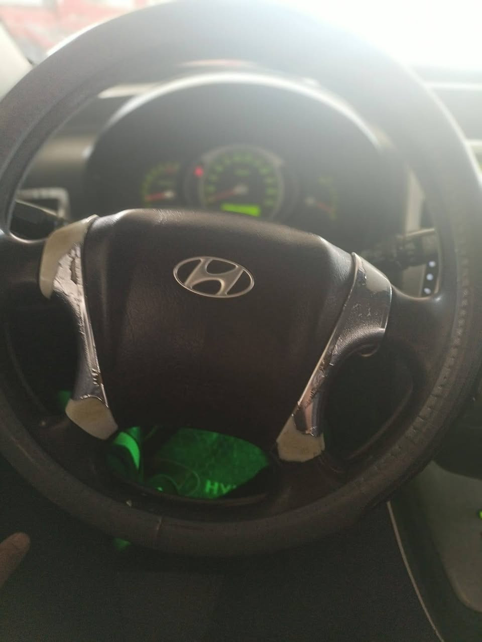 السلام عليكم كيه توسان 2009 محرك 2000 للبيع مكاني بلد صلاح الدين السيد محمد للاستفسار اتصل على الرقم ***********
