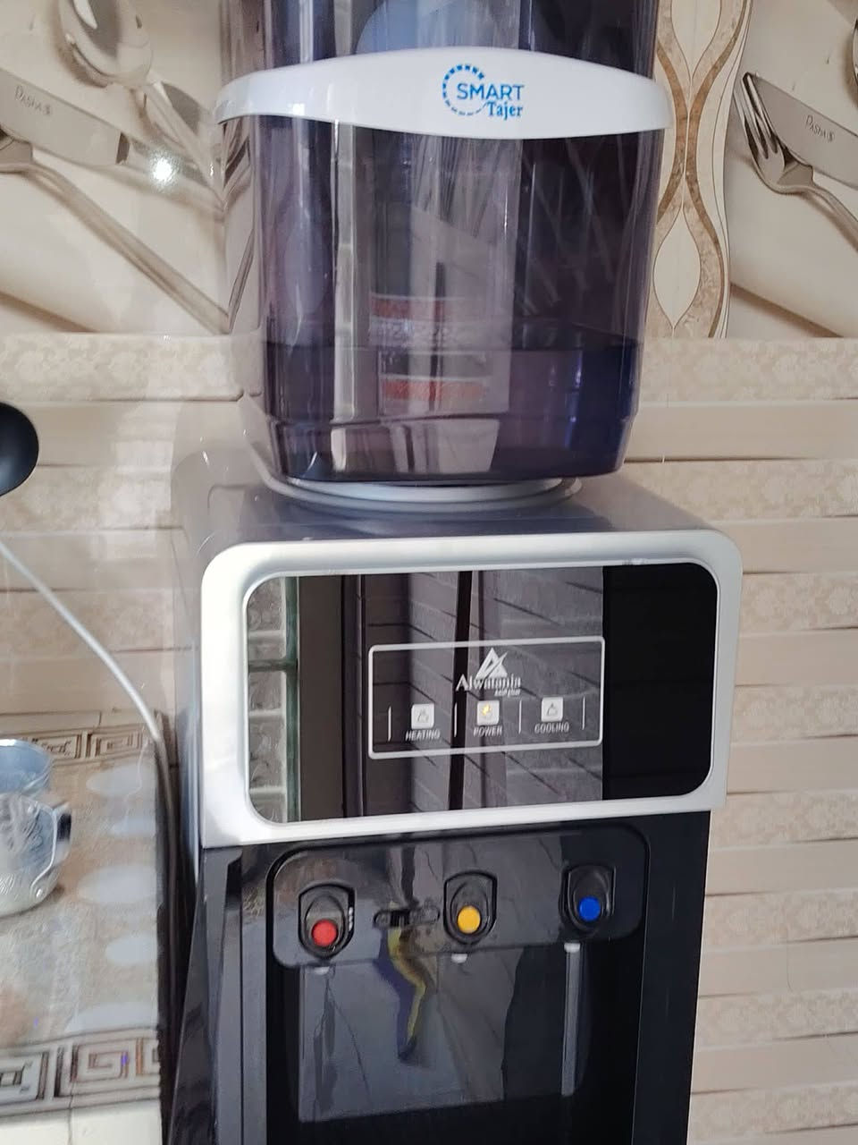 ثلاجه ماي للبيع اي عيب مابيها صارلها ٧ أشهر من اشتريتها بس محتاج ودبيعها  السعر ١٧٠


**إذا كنت صاحب هذا الإعلان وتريد حذفه لأي سبب، رجاءا أرسل رسالة إلى الدعم الفني**