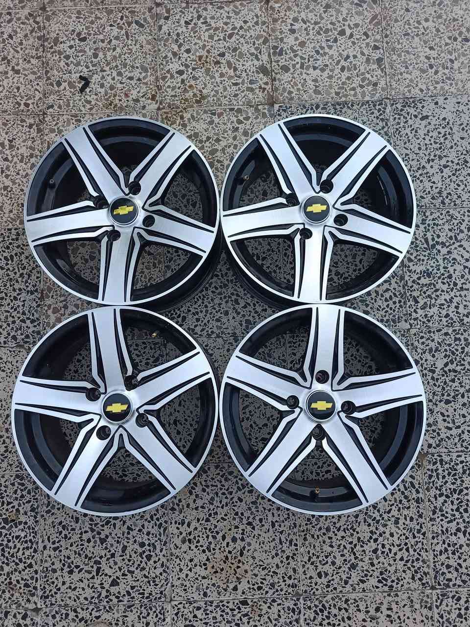 ويلكب اوبترا حجم 15 بدون عووج ولا تصليح ولا تعديل ولا فطر شي حلو مرتب وراقي
يرهم مراوس بويل اسود حديد حجم 15
سعر 200 قفل
مكاني بغداد حي اور
*********** واتساب
