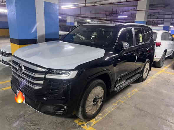 سلام عليكم
سياره لاندكروز 2025
فول فول المواصفات VX_R
السياره بعدها زيرو 
للاستفسار : ***********
فقط وتساب ‼️
