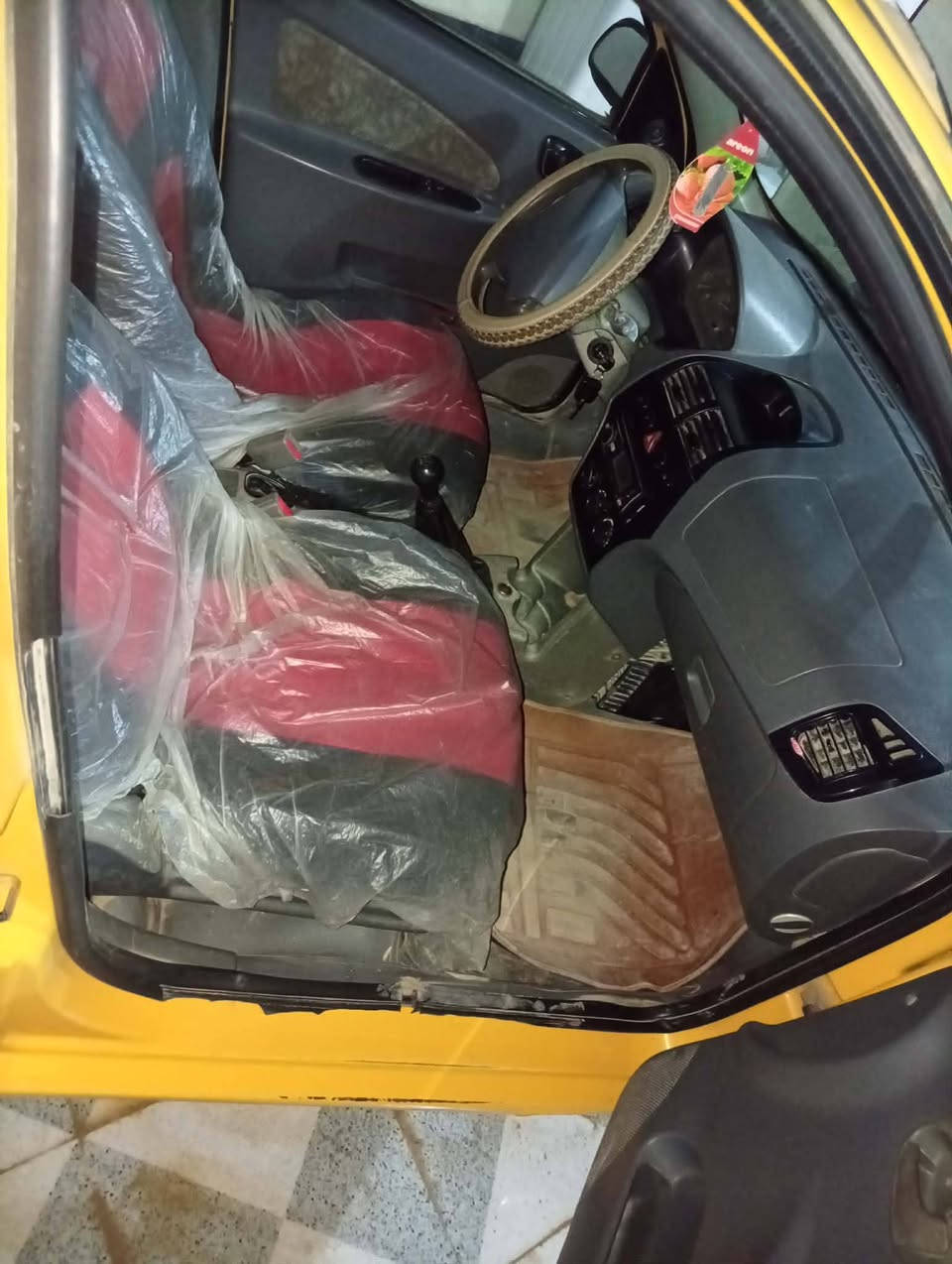 سلام عليكم طيبه موديل 16مكفواله كفاله عامه مكينه وكير كفاله عامه حداديه جديده سياره  جاهزه من كلشي رقم واسط دولي سنويه لا 30 تحويل ثاني يوم مكان السياره كوت مركز المدينة السعر 36وبيه مجال الاستفسار الاتصال على الرقم ***********
