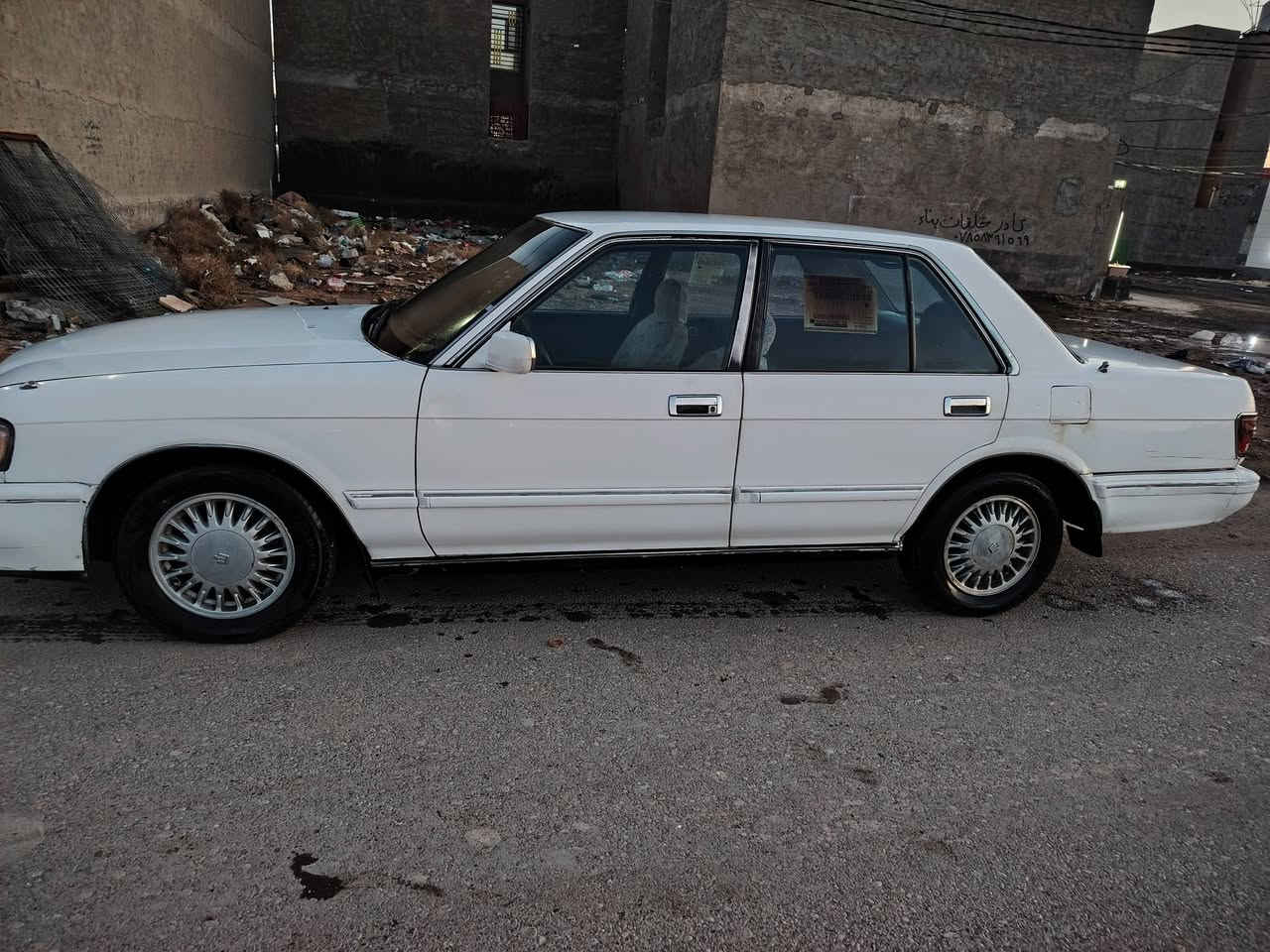 السلام عليكم كراون سوبر موديل ٩٠
السياره بجم ارنب رقم بغداد الجديد
السياره بيهه خلل كهربائي ابيع طافيه
العقل ضارب او الضفيره بيهه صوج
 جانت شغاله واني لعبت بيهه ويمكن ضرب العقل
السعر ٤٠ قفل بدون اي عمله
للاتصال ***********
