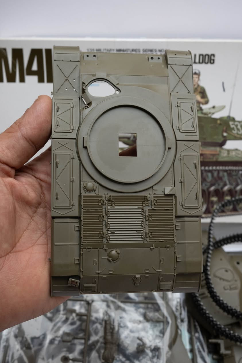 تاميا .... 
السعر 65 الف مع التوصيل 
القياس :1:35


**إذا كنت صاحب هذا الإعلان وتريد حذفه لأي سبب، رجاءا أرسل رسالة إلى الدعم الفني**