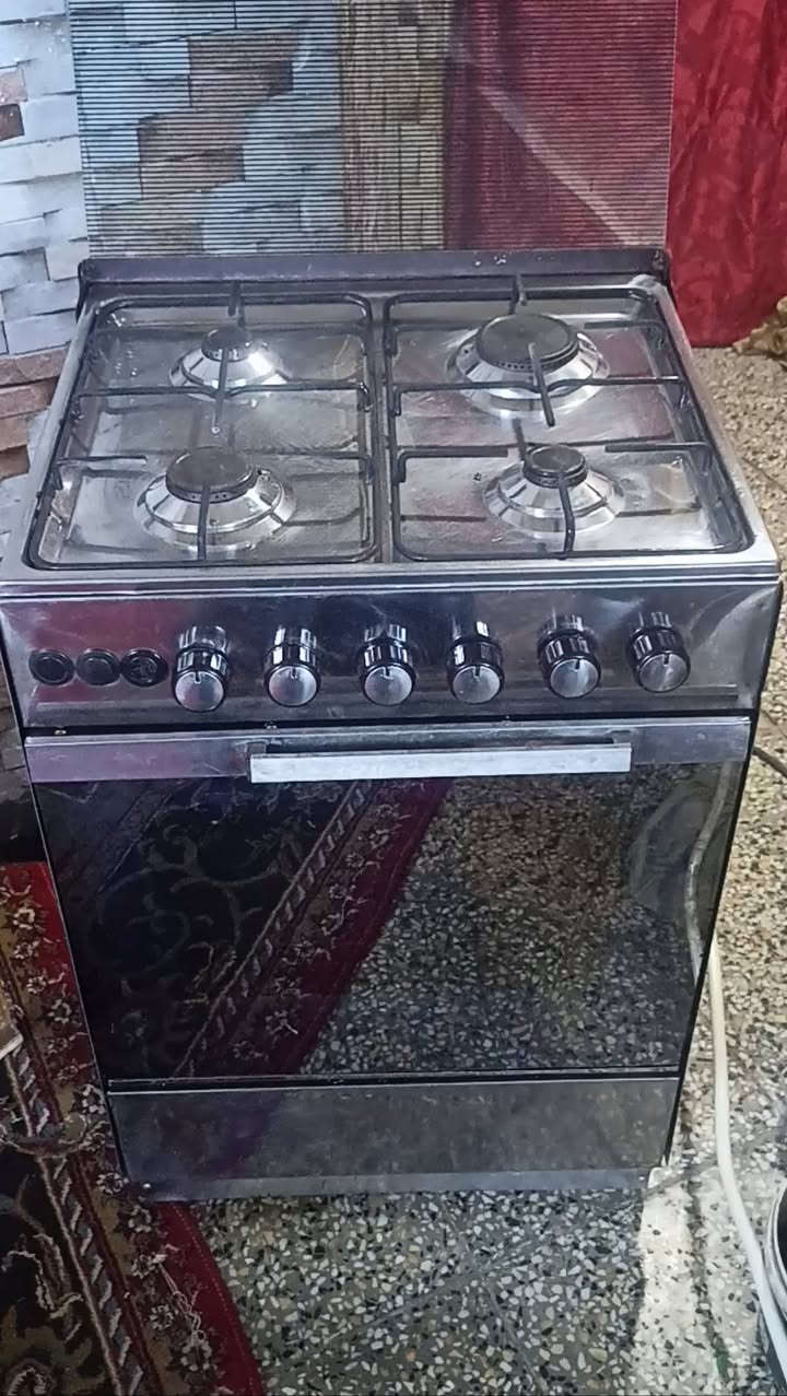 طباخ رويال المصري باب اول اربع عيون ناره زرقه الفرن مزدوج السعر 140 للاستفسار ***********
