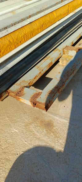 الجسر عدد 5
الكيربي عدد 7 
السندويج عدد 2
الكل طول 6 متر
بغداد حي الجهاد 
السعر مناسب للاستفسار *********** يوجد واتساب
