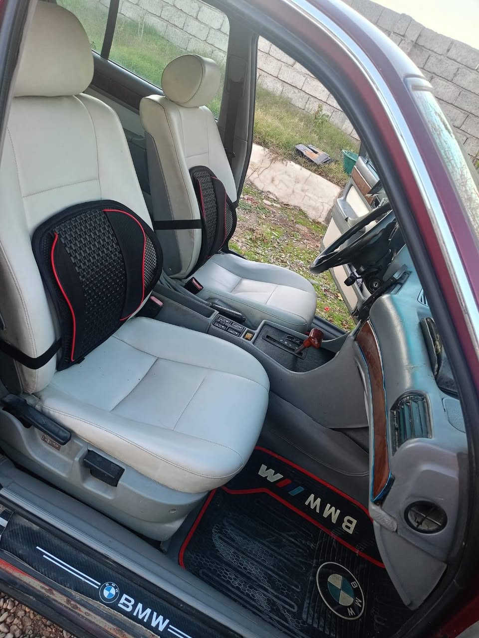 بي ام دبليو..
موديل ٩١ حجم 735
رقم نينوى دولي بسمي رقم صار اسبوع من شاده
السياره كلشي شغال من كهربائيات تبريد ثلج
محرك كير شرط تحتاج ستر الله 
داخل ثلجي 
سعر 55
يرهم مقدمه زينه 
رقم فقط واتس اب ***********
