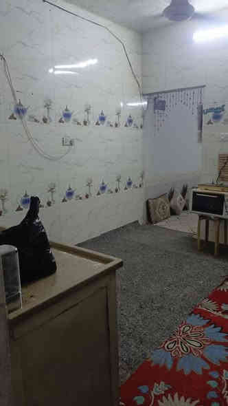 للبيع عند آل معالي الشارع الحولي الرئيسي
دار 100م براني وصاله ومطبخ وصحيات داخلية وخارجية وطارمة
بناء 2023 جديد سيراميك بورسلين السعر 30 مليون  قابل للتفاوض للاستفسار مراجعة مكتب عقارات الجوهرة الكائن في حي الصدر مقابل كراج مبيت سيارات المقابل اللجان الطبيه قرب أفران بغداد الحديثة أو الاتصال بالارقام
***********
***********
عقارات الجوهرة
