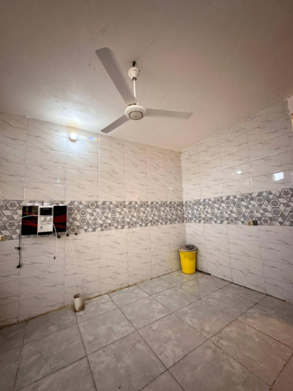 مكتب الفرات  للعقارات  السعر 75 وبي مجال
🏡 دار350  متر 🔺طابو زراعي سند 25

      ‏‪***********‬‏
-_______
                       📍 موقع الدار  👇🏻

                    #النجف - #مقابل_قرية لغدير - 

           

—————————————————————
☎️  ⚫️  ☎️ ☎️‏‪***********‬‏
—————————————————————

🏗  البناء حديث والشغل درجة اولى مالت جناي 

🔹طابوق جمهوري نهروان والبناء كلة 9 انج 

🔹 صب مركزي كونكريت مسلح

🔹 سيراميك للمطبخ والصحيات

🔹 جدران بورسلين 

والكثير من التفاصيل التي يطول ذكرها 

 عدد 4
 منور عدد 2 
 عنوان لمكتب ثقافة عامود317 شارع صب
