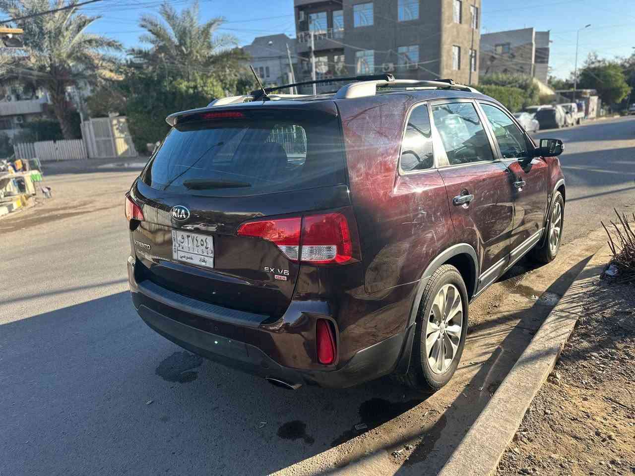 سلام عليكم
للبيع سورنتو 2014 وارد امريكي السياره   بيه صبغ بل باب الصدر وجاملغ والبنيد يعني ٣ قطع  .
كيرمكينه تبريد مكفولات 

الموصفات/
السياره 4X4 وتكدر تفصله يصير سحب امامي
المحرك ٦ سلندر ٣٥٠٠ Ex
السياره بيه نضام المنحدرات
جلد/ تدفئة 
ابواب بصمات سياره حلوه وجاهزة  
 كشن سائق كهربائي 
٣ قطع تبريد ٧ راكب
شاشة 
السياره ماشيه 85 الف ميل

السعر :148
***********
