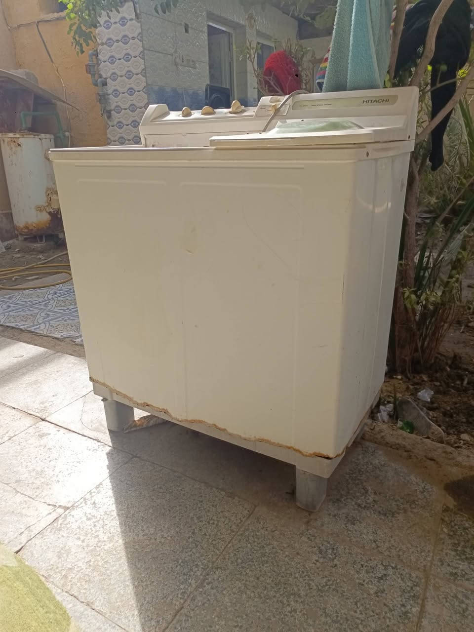 غساله للبيع شغاله بس تنشيف عاطل سعرها ٣٥ قفل مكان  الهوير *********** بي واتساب
