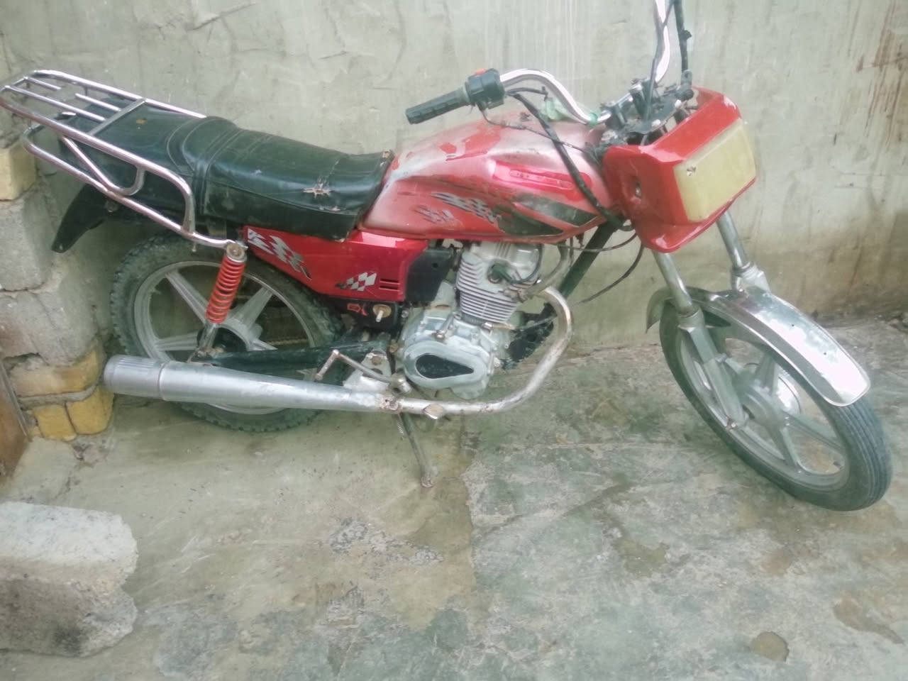 دراجه فيومه كلك كلك للبيع ب 150مكاني شارع نفط ***********
