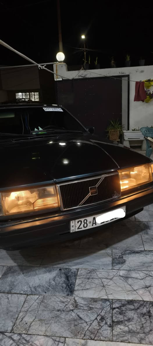 السلام عليكم ورحمه الله وبركاته 

فالفو 940GL موديل 1992 اللون زيتوني 

كير محرك ابلاد مكفولات
تبريد مكفول شرررط ثلج 
شاصي مكفول رقم نجف دولي 
كهربائيات شغاله غرفة نظيفة مثل ماتشوف بالصور
تخم تايرات نظيفة كلشش ويل 96
بطاين الباب جديدات ونظيفات 
حدادية جديدة السيارة ماناقصها اي شي
ماشية 340,000 وقابلة للزيادة 

مكانها النجف الأشرف

‏‪***********‬‏ // متواجد اتصال وخاص
