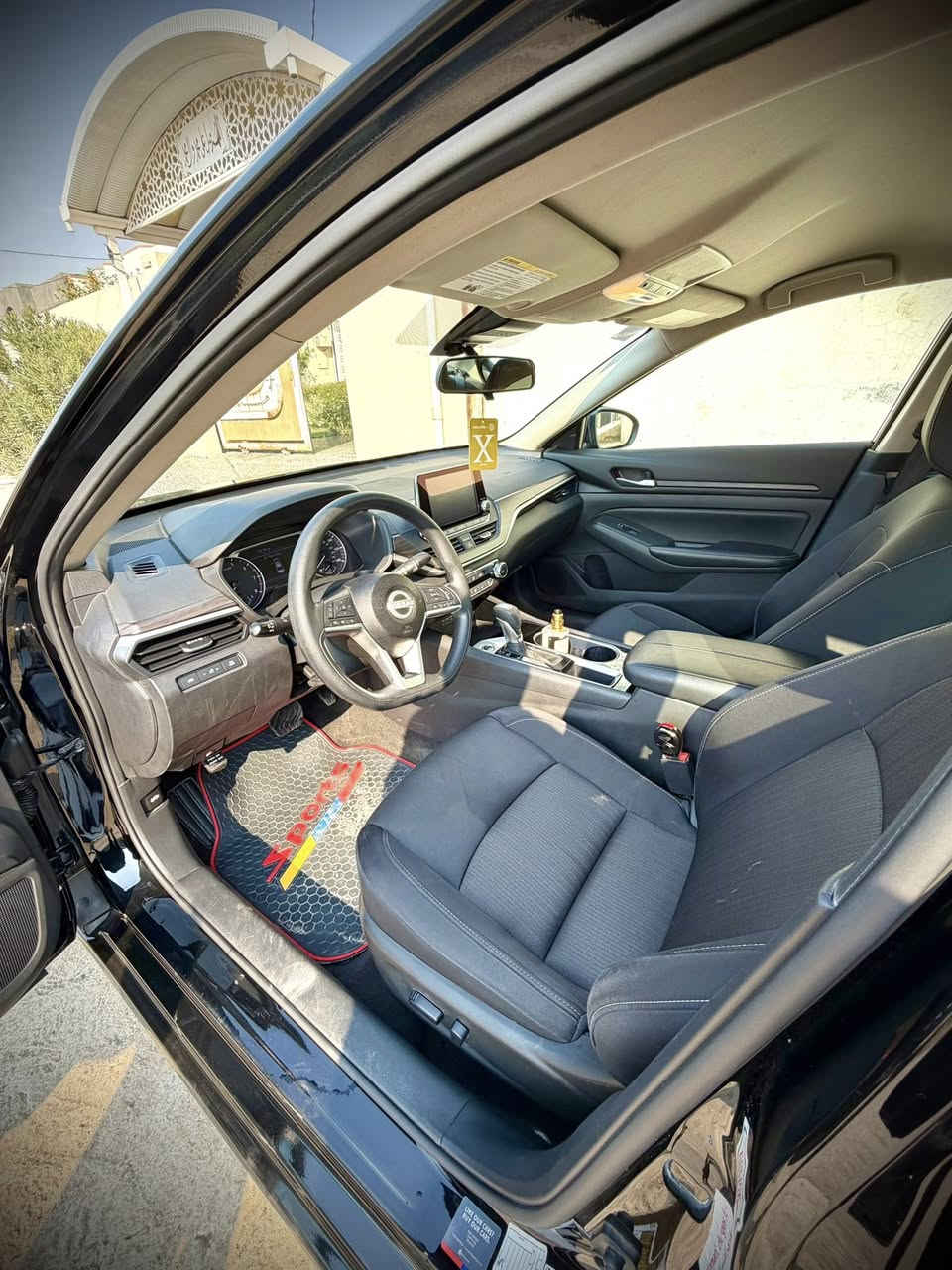 السلام عليكم نيسان التيما موديل 24  رقم ديالى شهداء صور الحادث موجود رقم شاصي مرفق مواصفات SV السعر 150 وبيهة مجال ان شاء الله ***********
