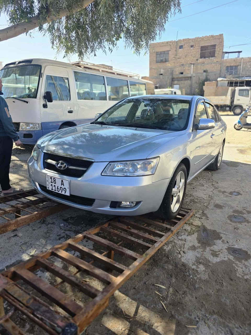 سلام عليكم سوناته للبيع موديل ٢٠٠٦ خليجي مكينة ٢٤٠٠ مكفول من حادث وتبديل فقط صبغ حزام أثر جراد رقم بابل دولي بأسمي شرط تحويل شراي يتصل على رقم *********** مكان بابل سده الهنديه
