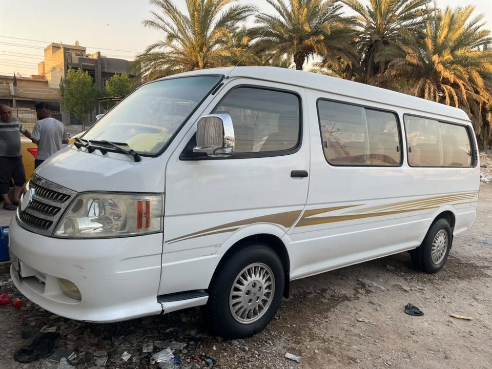 فتون موديل ١٤ سياره جاهزه مكينه وكير قبل شهر مشدودات جدد راديتر جديد صدر امامي خلفي جديد كهربائيات كلهة شغاله تبريد تتدفئ شغالات بس التبريد من بدلت المكينه الكمبريسر الجديد اختلفن بوارية 
دوشمه جديده بعدهة عبري ماصاعد بيهة 
سياره جاملغاتهة مغلفه سياره  جديده مال خط بس مامشتغله بالشارع ماشيه ١٧٠ الف سياره بسمي انكليزي جديد وهزه جديده سنويه ٢٧ 
بيهة صبغ دواير الاماميه ومكانات جماليه بدون ضربه 
مكاني بغداد الحسينيه سعرهة ٨٦ وبيهة مجال او مراوس ب٩ وفرق 
***********
